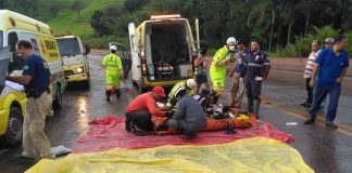 Van capota e deixa feridos na BR-040