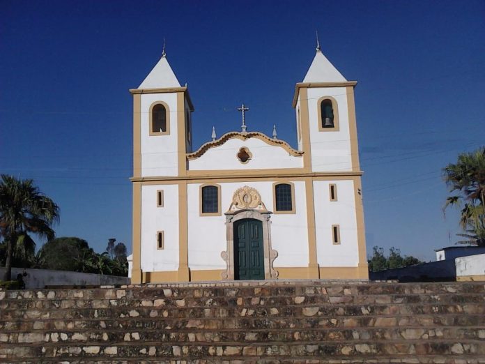 Queluzito_Igreja
