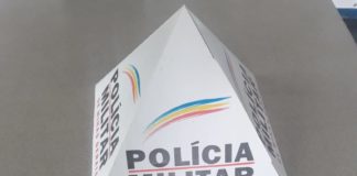 Assaltante rouba veículo, abastece sem pagar, sofre acidente, foge a pé e acaba preso