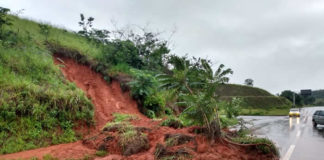 Chuva provoca queda de barreiras e alagamentos em estradas que cortam a região