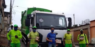No Dia do Gari, moradores homenageiam os heróis que atuam na limpeza pública em Lafaiete