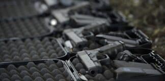 Governo zera alíquota de imposto para importação de revólver e pistola