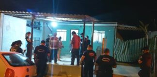 Fiscalização flagra estabelecimentos descumprindo Onda Roxa em Congonhas com proprietários e clientes sem máscara