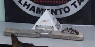 Três barras de maconha e uma arma são apreendidas no bairro JK