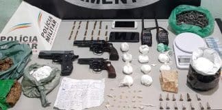 PM desmantela tráfico no São Judas Tadeu, conduz dois e apreende armas e simulacro