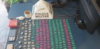 Mais de 250 pinos de cocaína são apreendidos durante batida policial em Lafaiete