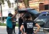 Polícia prende suspeito de estuprar e engravidar jovem com patologias que a impedem de andar e falar