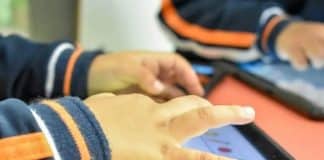 Prefeitura de Congonhas entrega tablets para professores e alunos da rede pública municipal de ensino