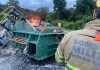 Duas pessoas são resgatadas após capotamento de caminhão na BR-040