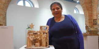 Artesã lafaietense é premiada em Concurso de Presépios da UFSJ