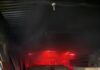 Bombeiros de Lafaiete trabalham quase 8 horas para conter incêndio em galpão de recicláveis