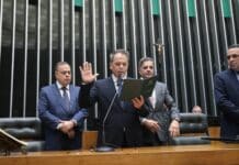 Glaycon Franco assume mandato de deputado federal e faz Lafaiete voltar ao Congresso Nacional após quase 50 anos