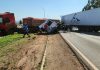 Acidente entre dois caminhões é registrado na BR-040 em Lafaiete