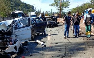 Seis pessoas são socorridas após acidente com mais de 20 veículos na BR-040